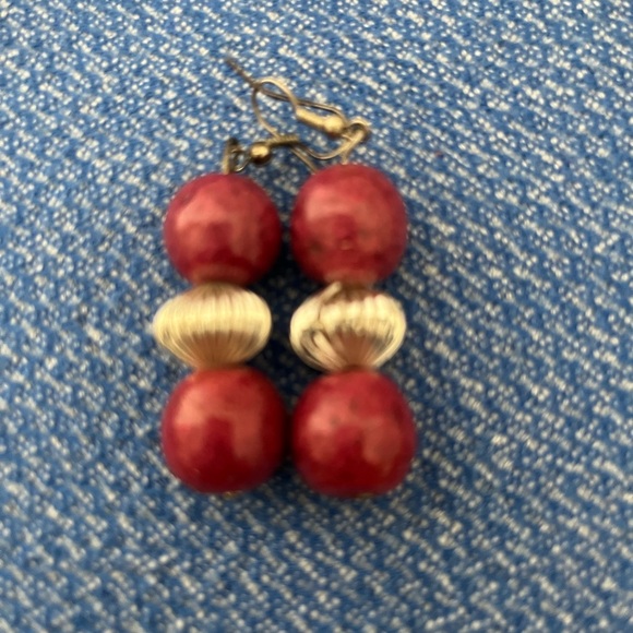 Elegant Beaded Necklace and Earring Set - Picture 2 of 4